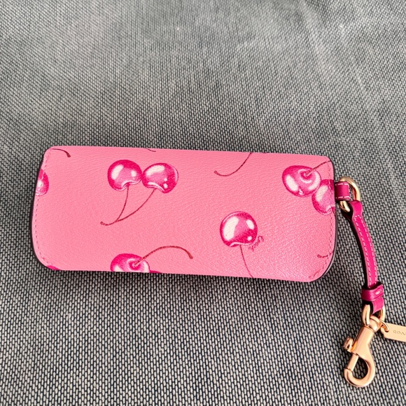 NWT Coach Sunglass Case With Cherry Print CR912 - Picture 2 of 5